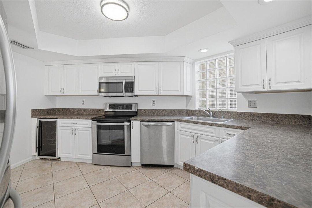 16-Kitchen