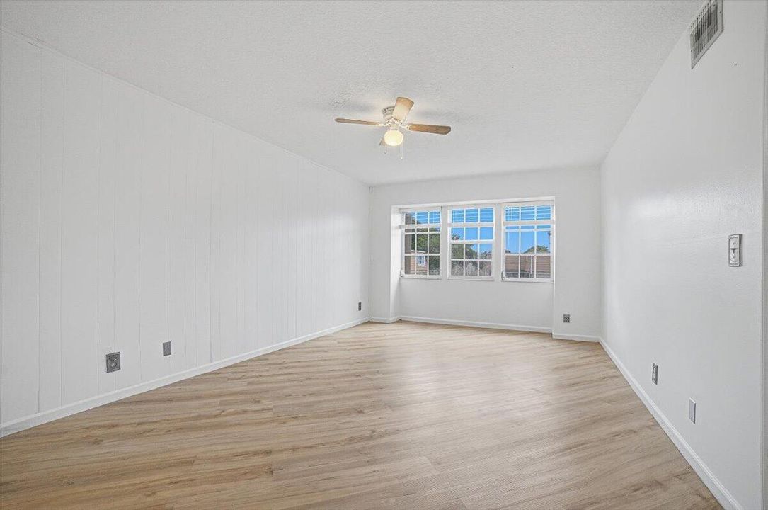 04-Bedroom3