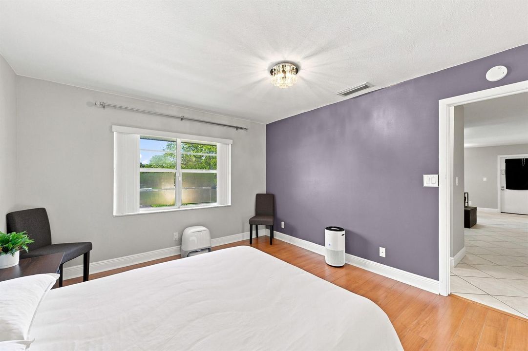 18_bedroom