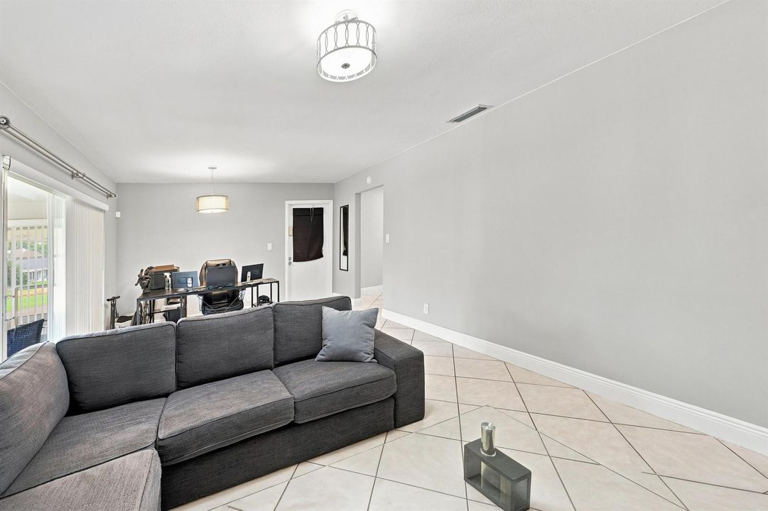 06_living room