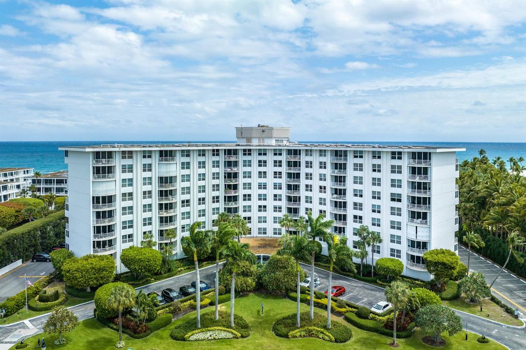 045-2295SouthOceanBoulevard-425-PalmBeac