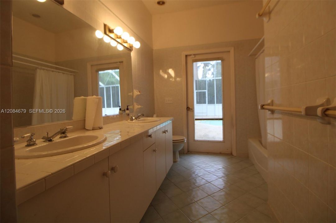 Pool Bath/Guest Bath