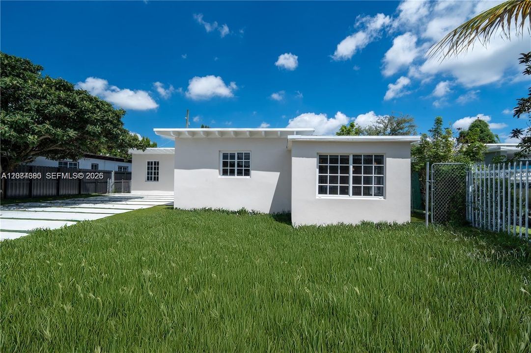 En Renta: $4,500 (5 camas, 3 baños, 2049 Pies cuadrados)
