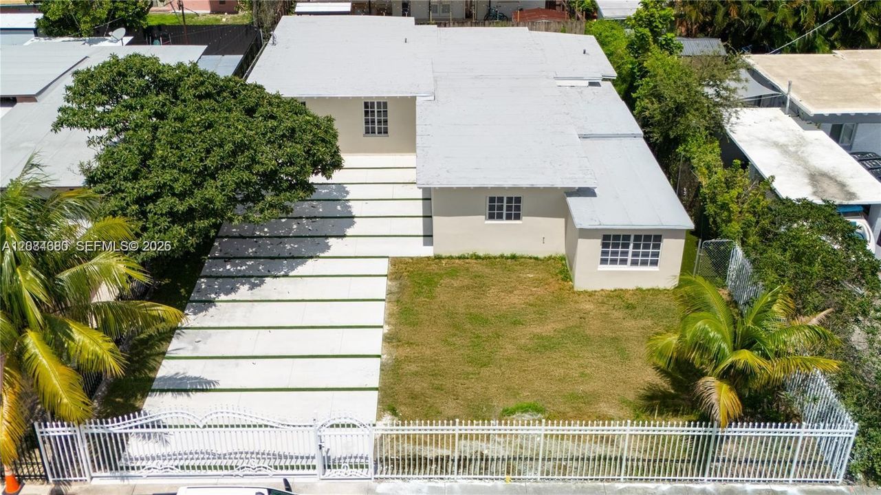 En Renta: $4,500 (5 camas, 3 baños, 2049 Pies cuadrados)