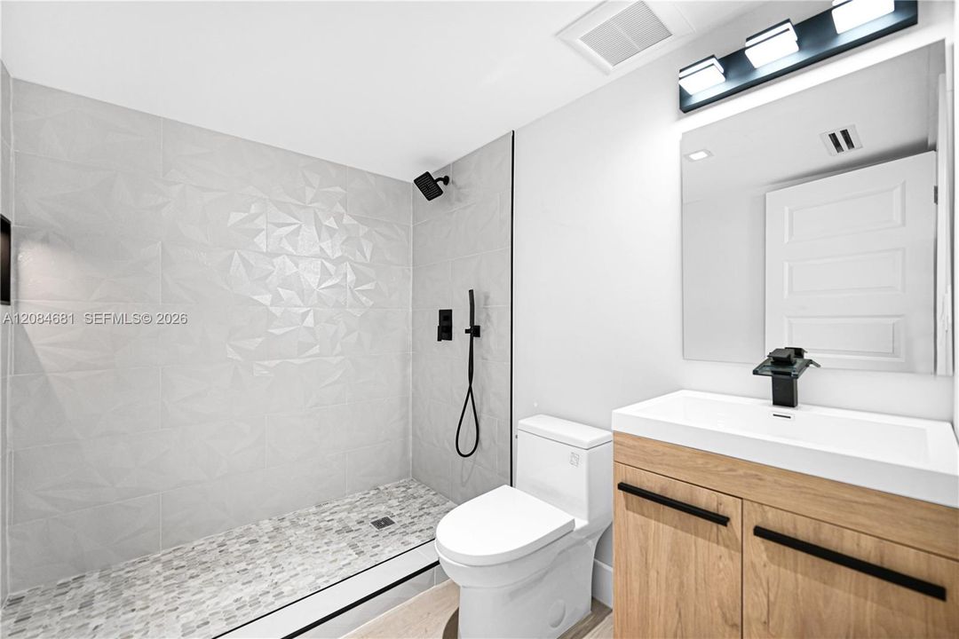 For Sale: $2,599,000 (3 beds, 3 baths, 2909 Square Feet)