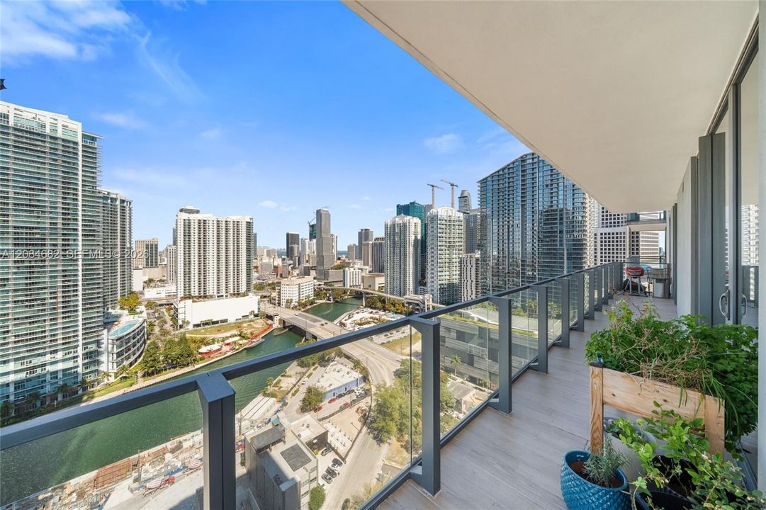 For Rent: $9,000 (3 beds, 3 baths, 1664 Square Feet)