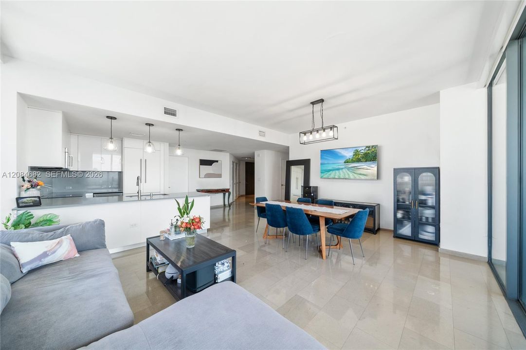 For Rent: $9,000 (3 beds, 3 baths, 1664 Square Feet)