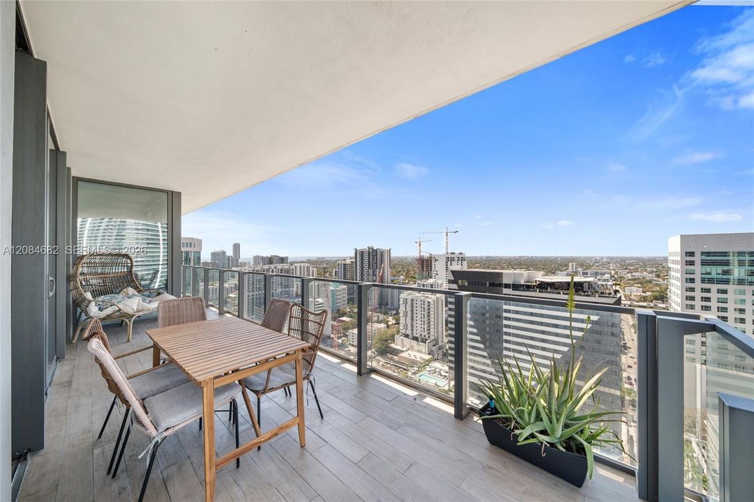 For Rent: $9,000 (3 beds, 3 baths, 1664 Square Feet)