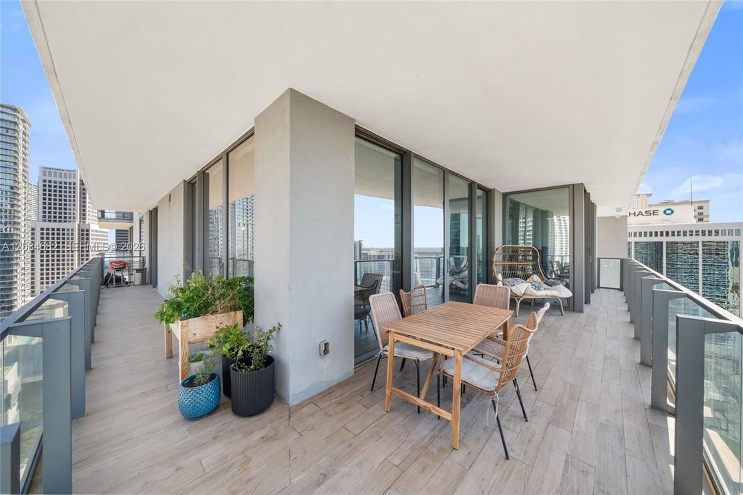 For Rent: $9,000 (3 beds, 3 baths, 1664 Square Feet)