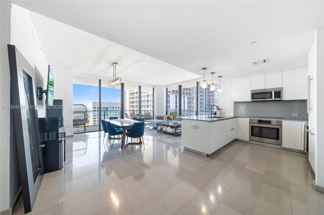 For Rent: $9,000 (3 beds, 3 baths, 1664 Square Feet)