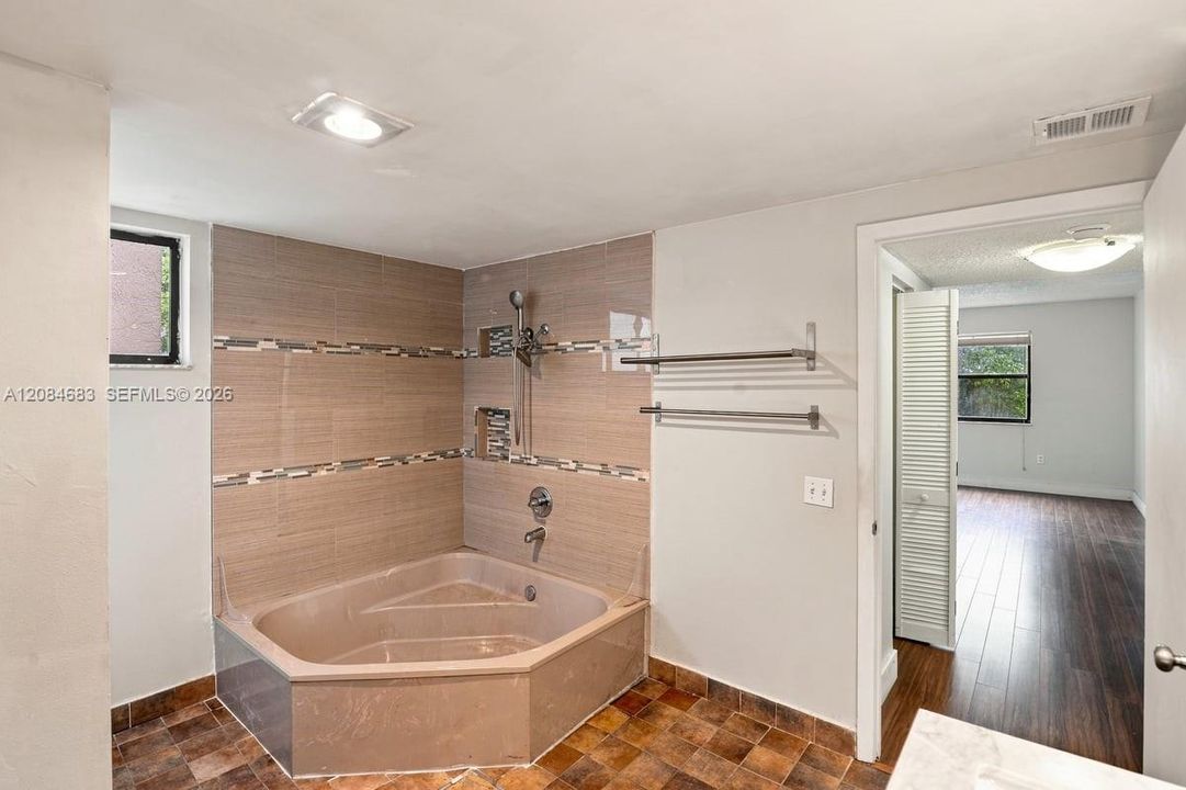 En Renta: $2,750 (2 camas, 2 baños, 1428 Pies cuadrados)