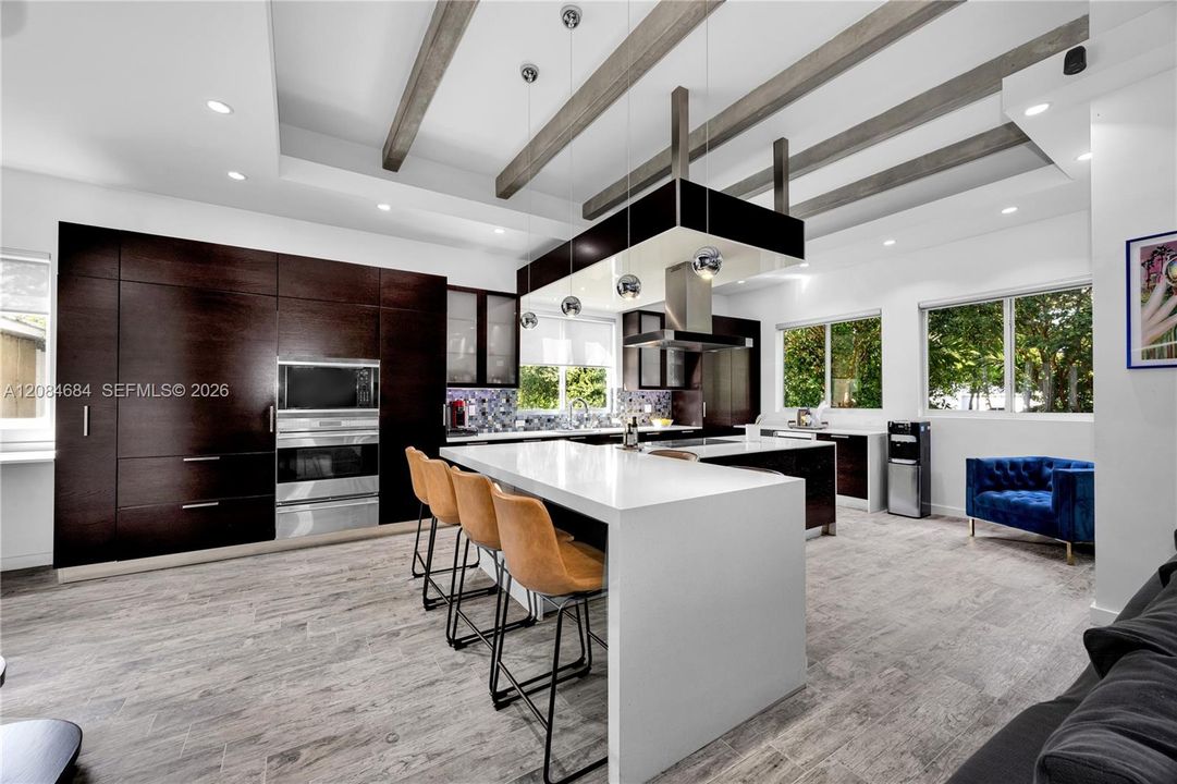For Sale: $2,495,000 (4 beds, 3 baths, 2909 Square Feet)