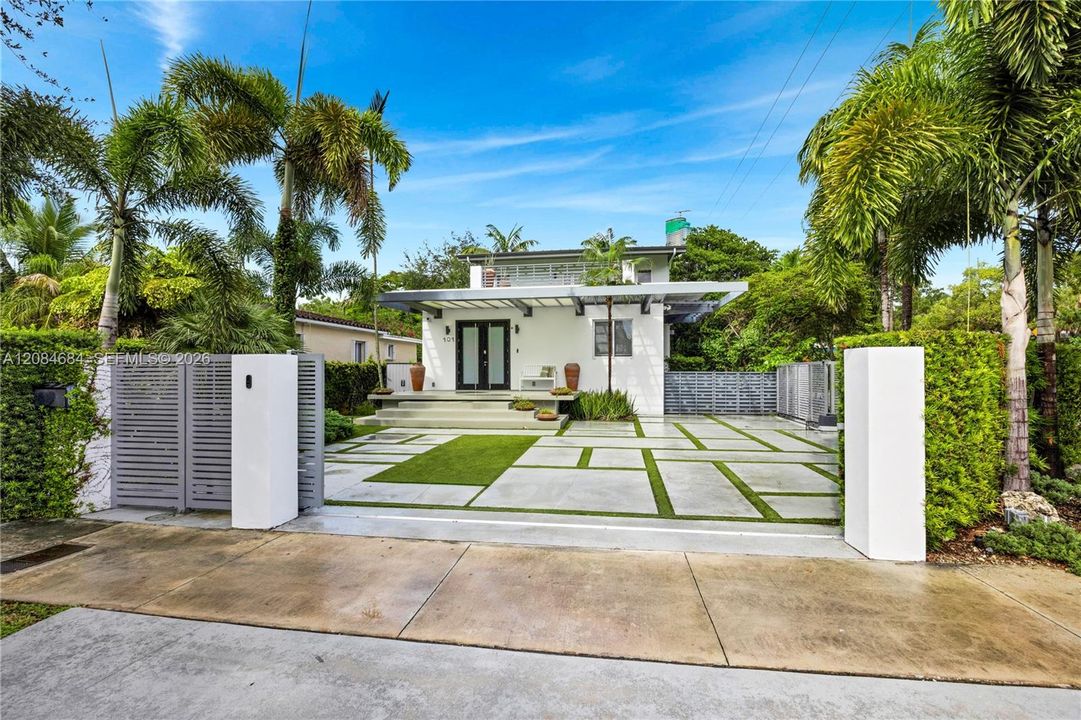 For Sale: $2,495,000 (4 beds, 3 baths, 2909 Square Feet)