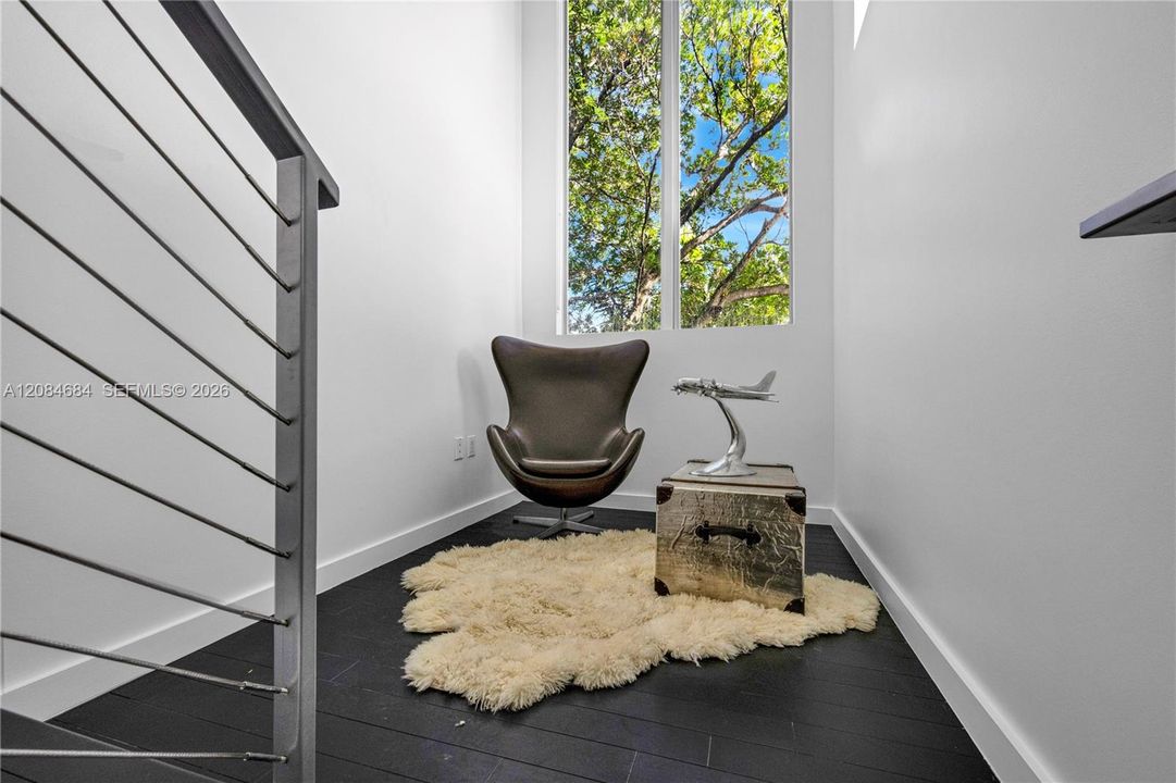 For Sale: $2,495,000 (4 beds, 3 baths, 2909 Square Feet)