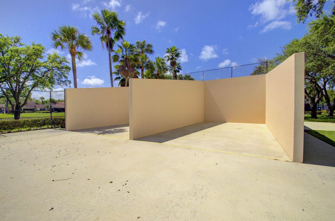 45-web-or-mls-Sandalwood Lakes (6)