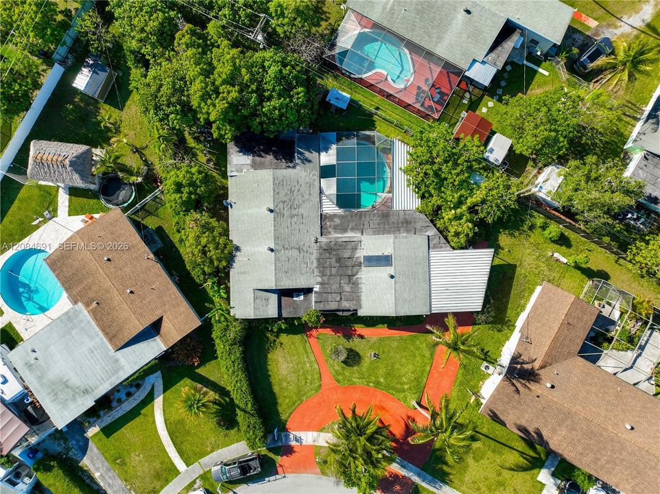 For Sale: $719,900 (6 beds, 4 baths, 2684 Square Feet)