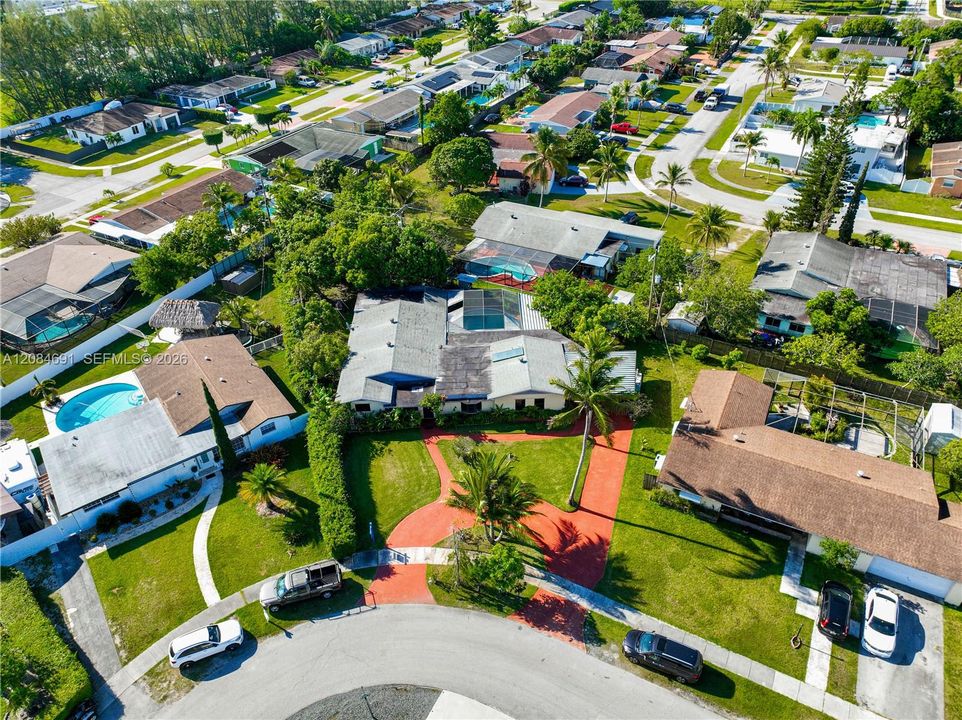 For Sale: $719,900 (6 beds, 4 baths, 2684 Square Feet)