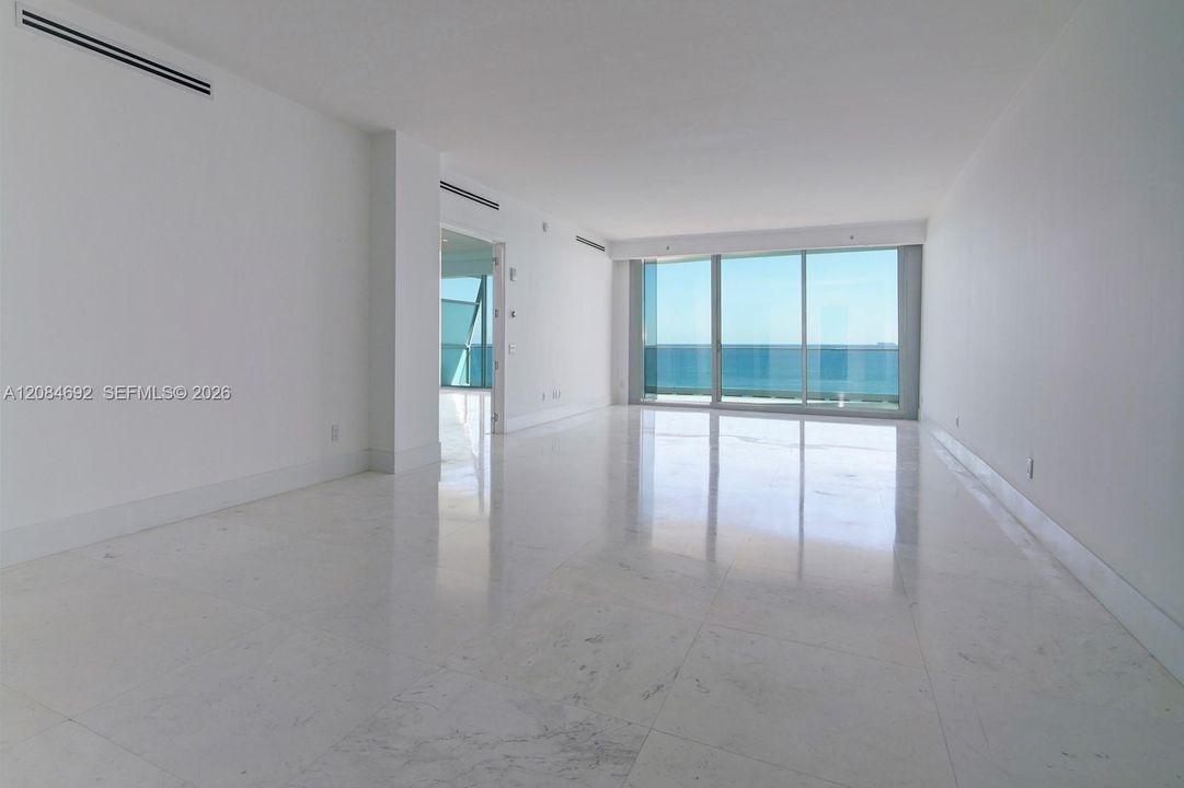 В аренду: $45,000 (3 спален, 4 ванн, 3334 Квадратных фут)