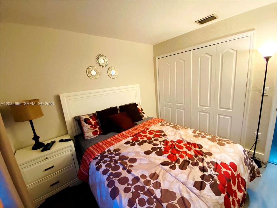 En Venta: $610,000 (4 camas, 2 baños, 2032 Pies cuadrados)