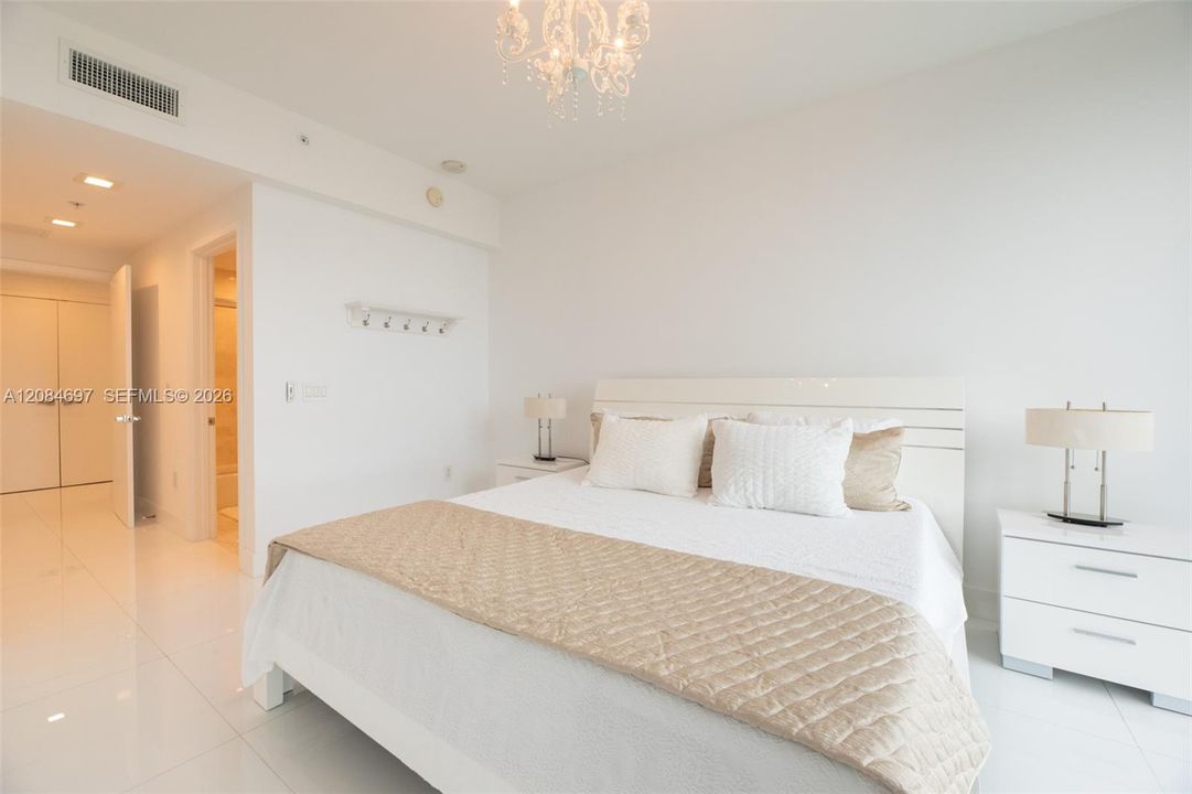 For Rent: $9,500 (3 beds, 3 baths, 2386 Square Feet)