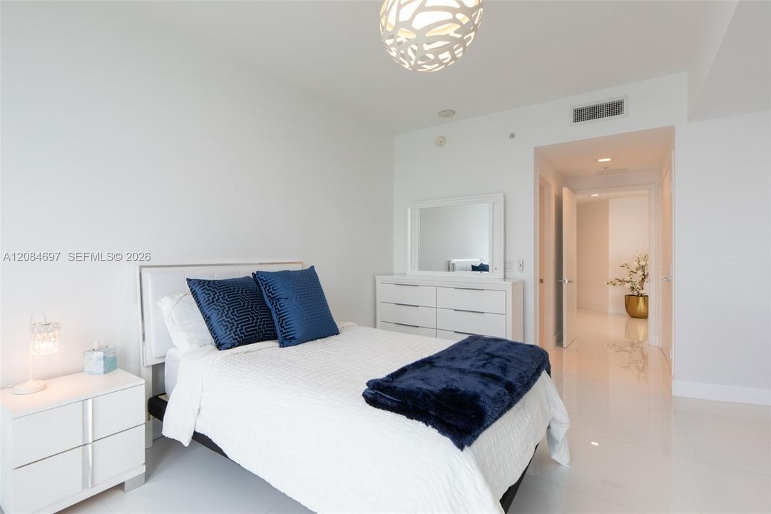 For Rent: $9,500 (3 beds, 3 baths, 2386 Square Feet)