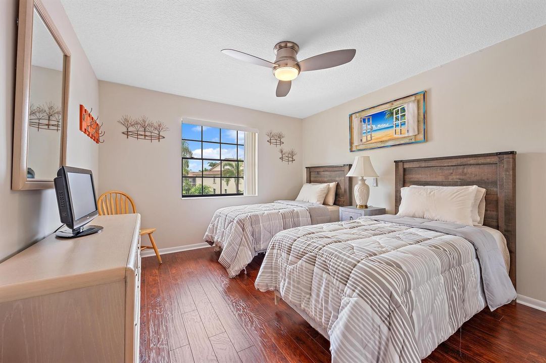 1302 Pinecrest Cir apt C-11