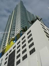 For Rent: $2,300 (0 beds, 1 baths, 451 Square Feet)