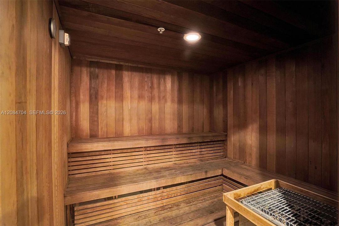 For Rent: $11,360 (3 beds, 2 baths, 1761 Square Feet)