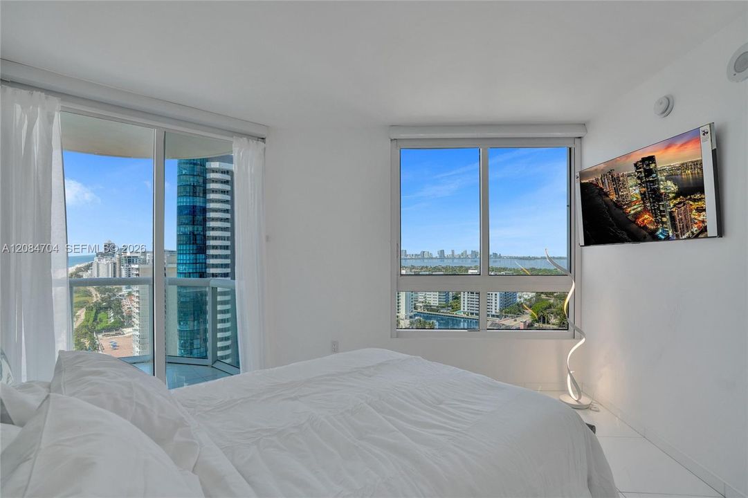 For Rent: $11,360 (3 beds, 2 baths, 1761 Square Feet)