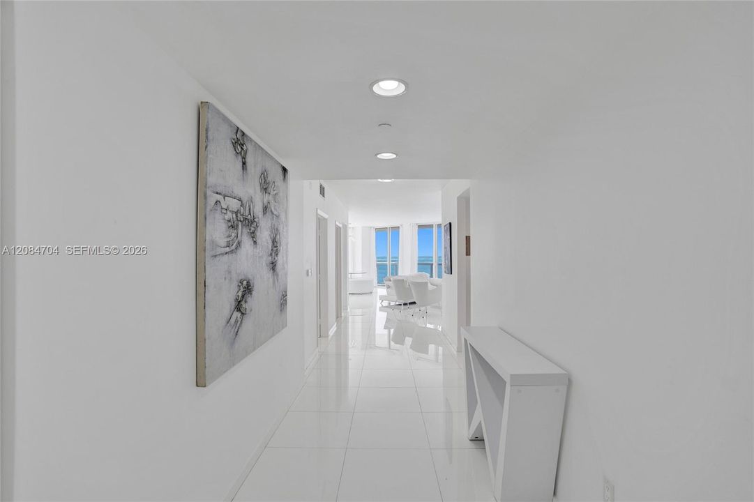 For Rent: $11,360 (3 beds, 2 baths, 1761 Square Feet)