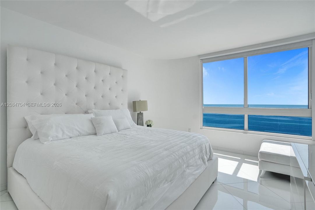 For Rent: $11,360 (3 beds, 2 baths, 1761 Square Feet)