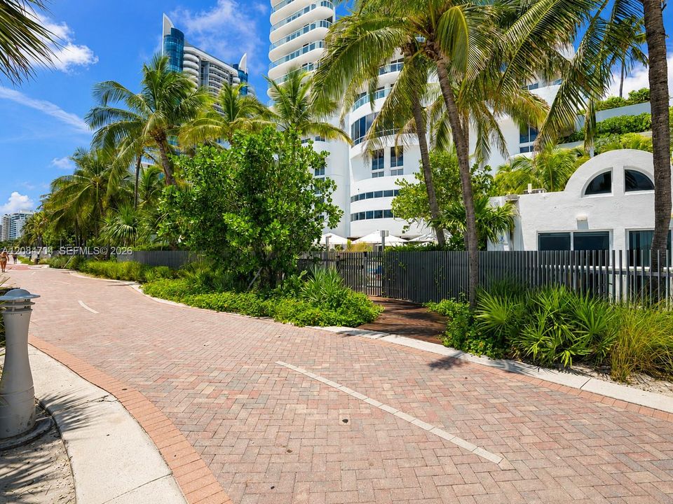 For Rent: $11,360 (3 beds, 2 baths, 1761 Square Feet)