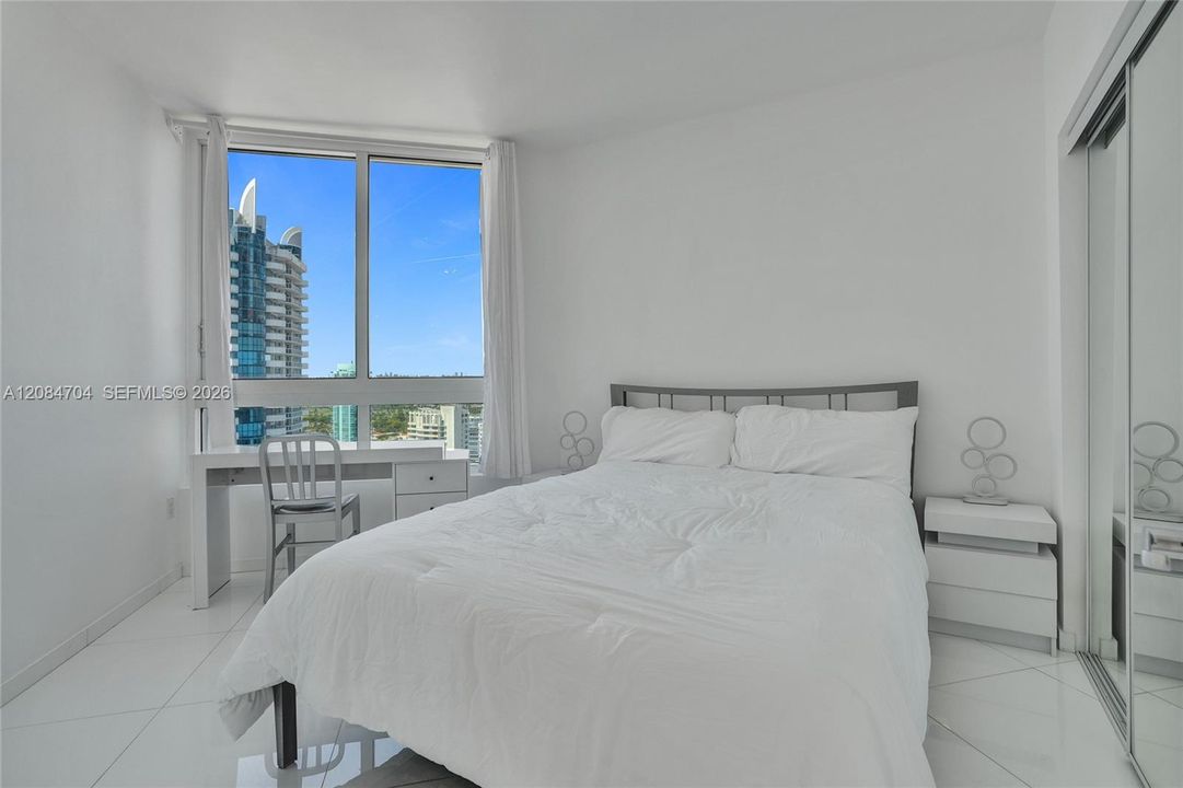 For Rent: $11,360 (3 beds, 2 baths, 1761 Square Feet)
