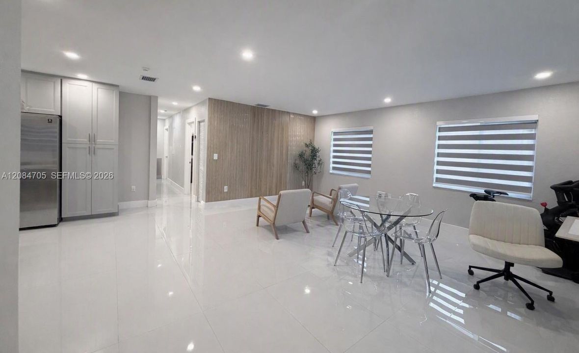 На продажу: $565,000 (3 спален, 2 ванн, 1274 Квадратных фут)