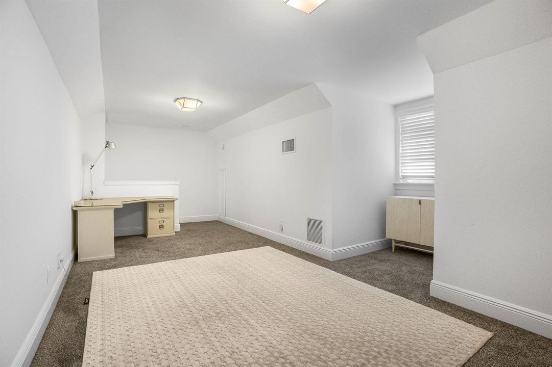 1100-Carolina-Cir-SW-Interiors-HigMedia-