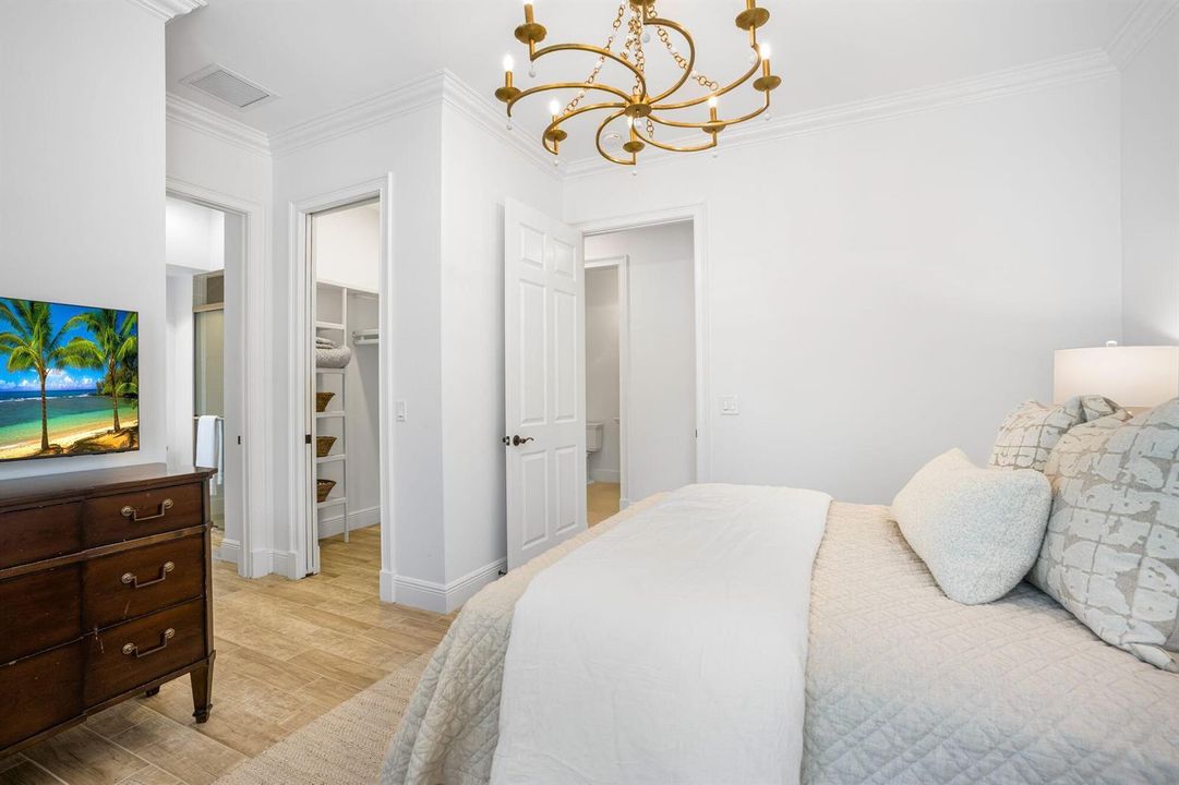 1100-Carolina-Cir-SW-Interiors-HigMedia-