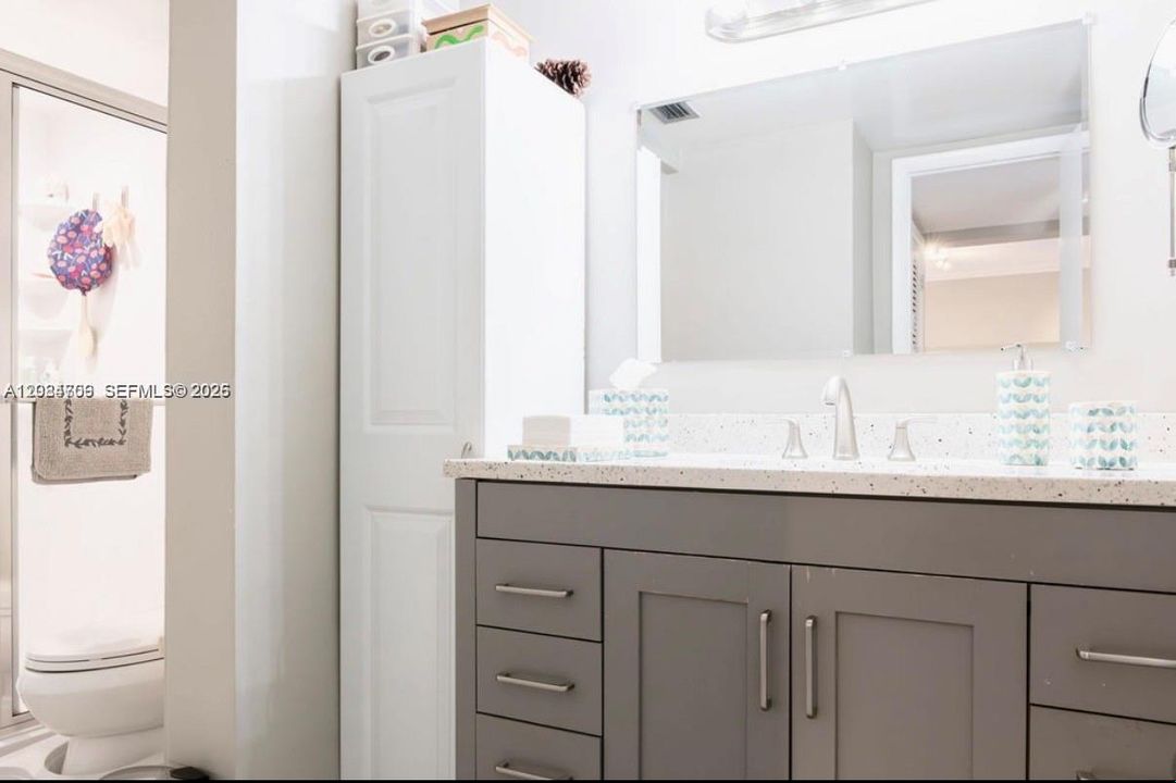 En Venta: $230,000 (2 camas, 1 baños, 987 Pies cuadrados)