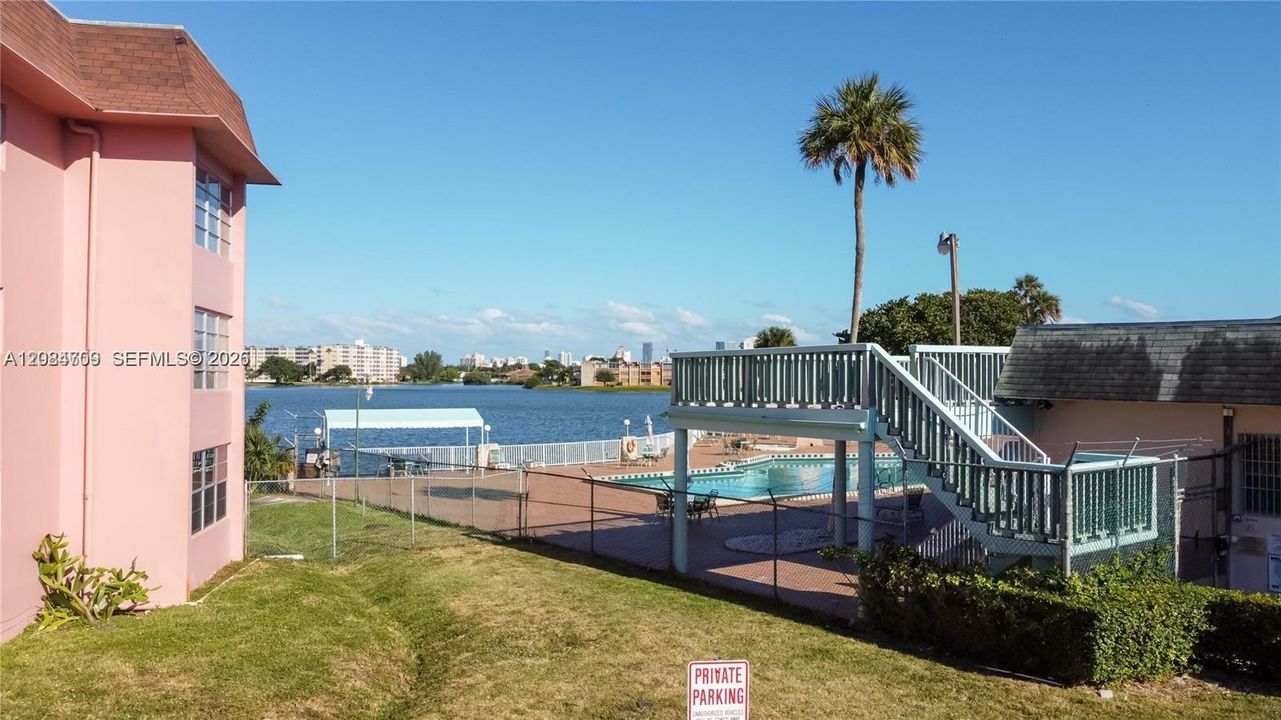 En Venta: $230,000 (2 camas, 1 baños, 987 Pies cuadrados)
