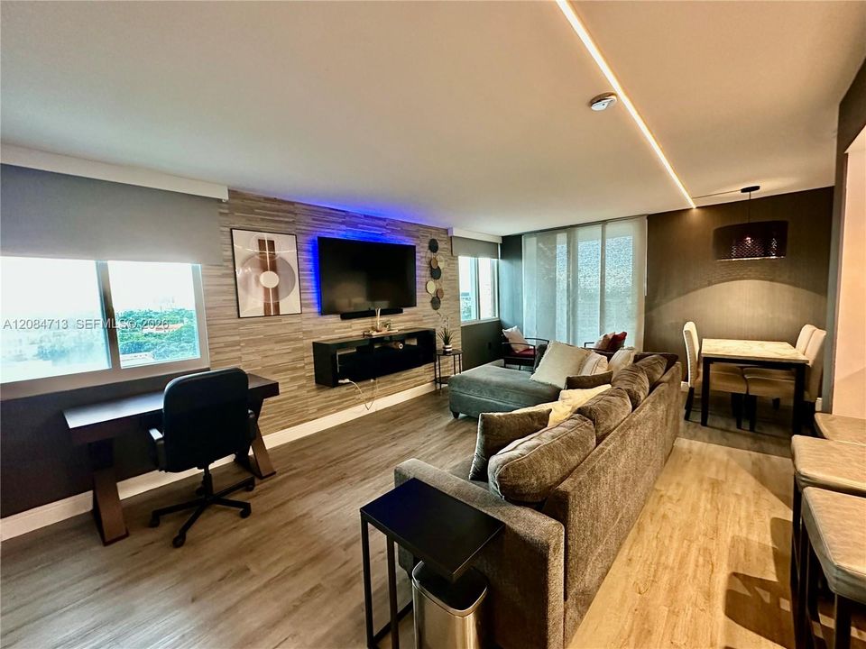 For Rent: $3,200 (2 beds, 2 baths, 914 Square Feet)