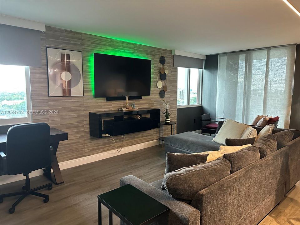 For Rent: $3,200 (2 beds, 2 baths, 914 Square Feet)