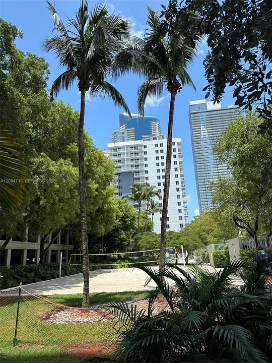 For Rent: $3,200 (2 beds, 2 baths, 914 Square Feet)