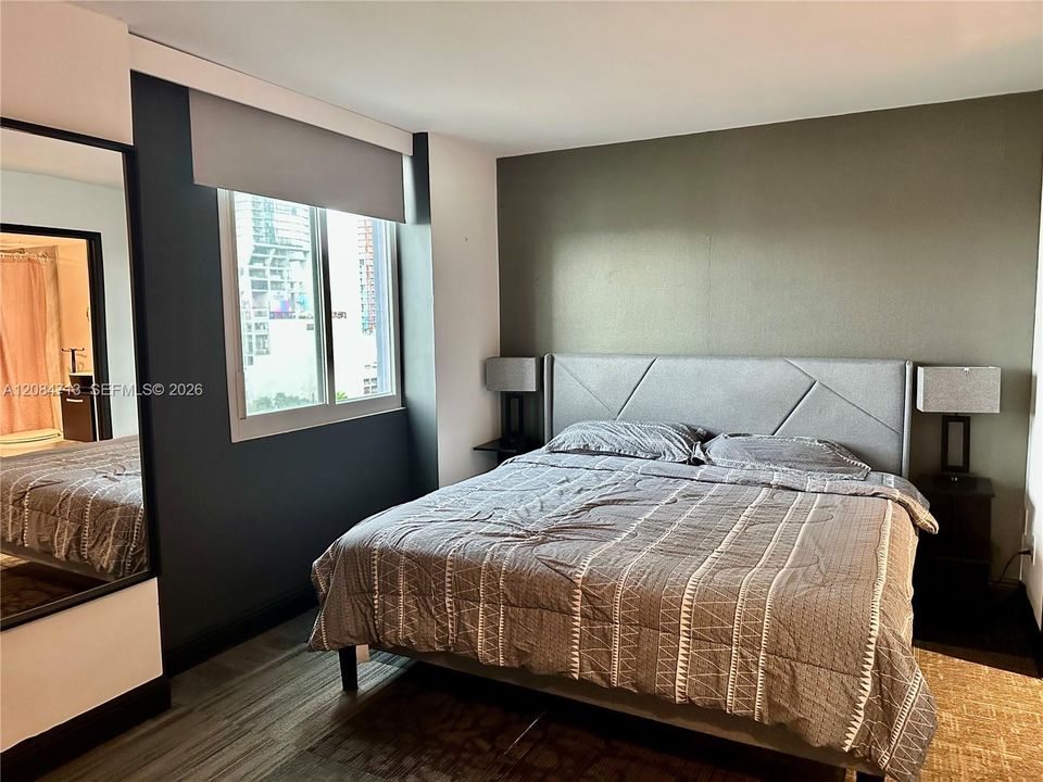 For Rent: $3,200 (2 beds, 2 baths, 914 Square Feet)
