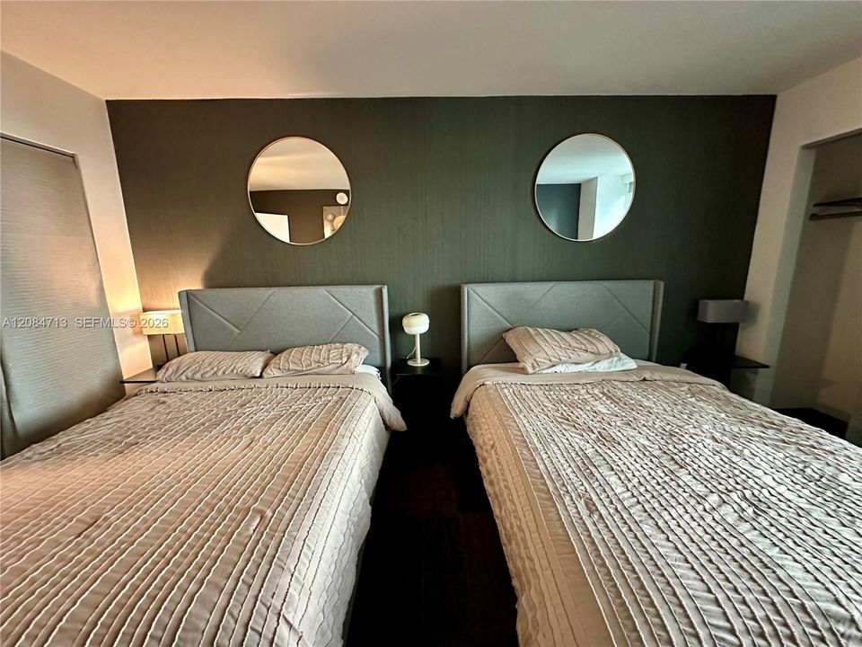 For Rent: $3,200 (2 beds, 2 baths, 914 Square Feet)