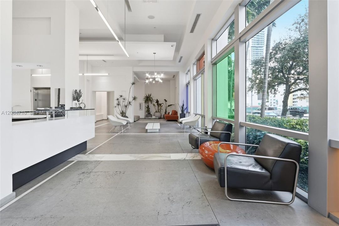 For Rent: $2,700 (1 beds, 1 baths, 693 Square Feet)