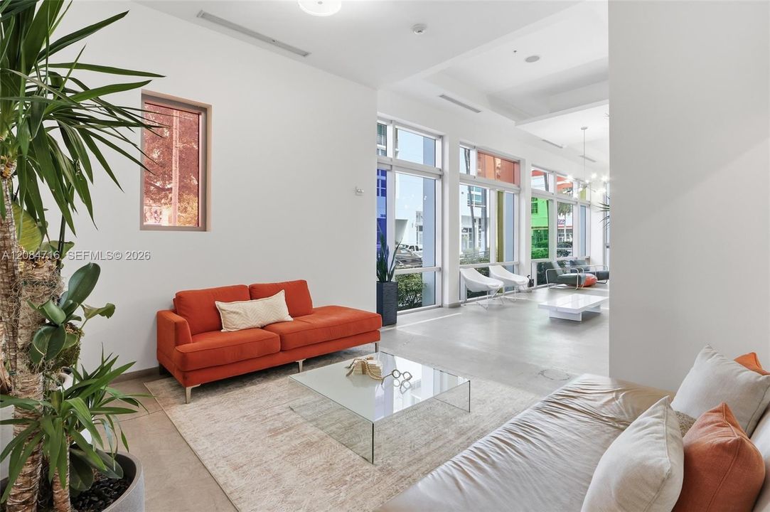 For Rent: $2,700 (1 beds, 1 baths, 693 Square Feet)
