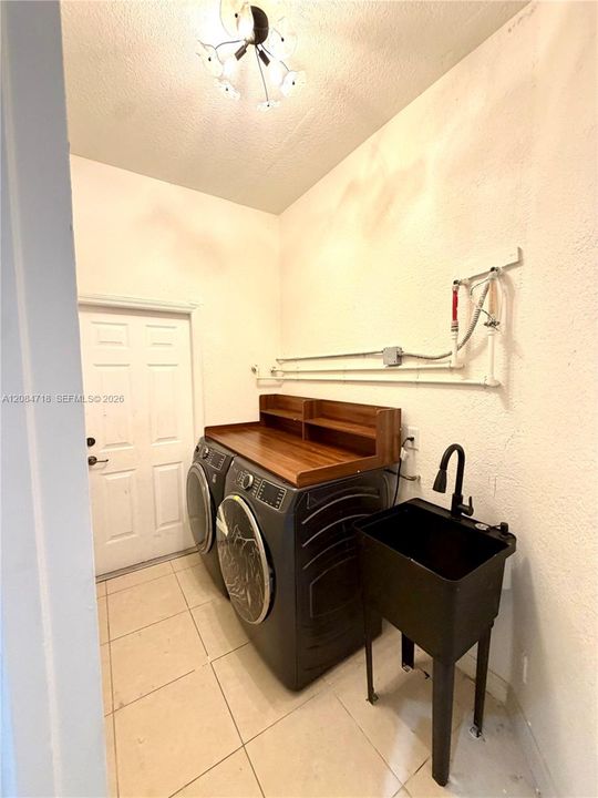 В аренду: $5,200 (4 спален, 3 ванн, 2878 Квадратных фут)