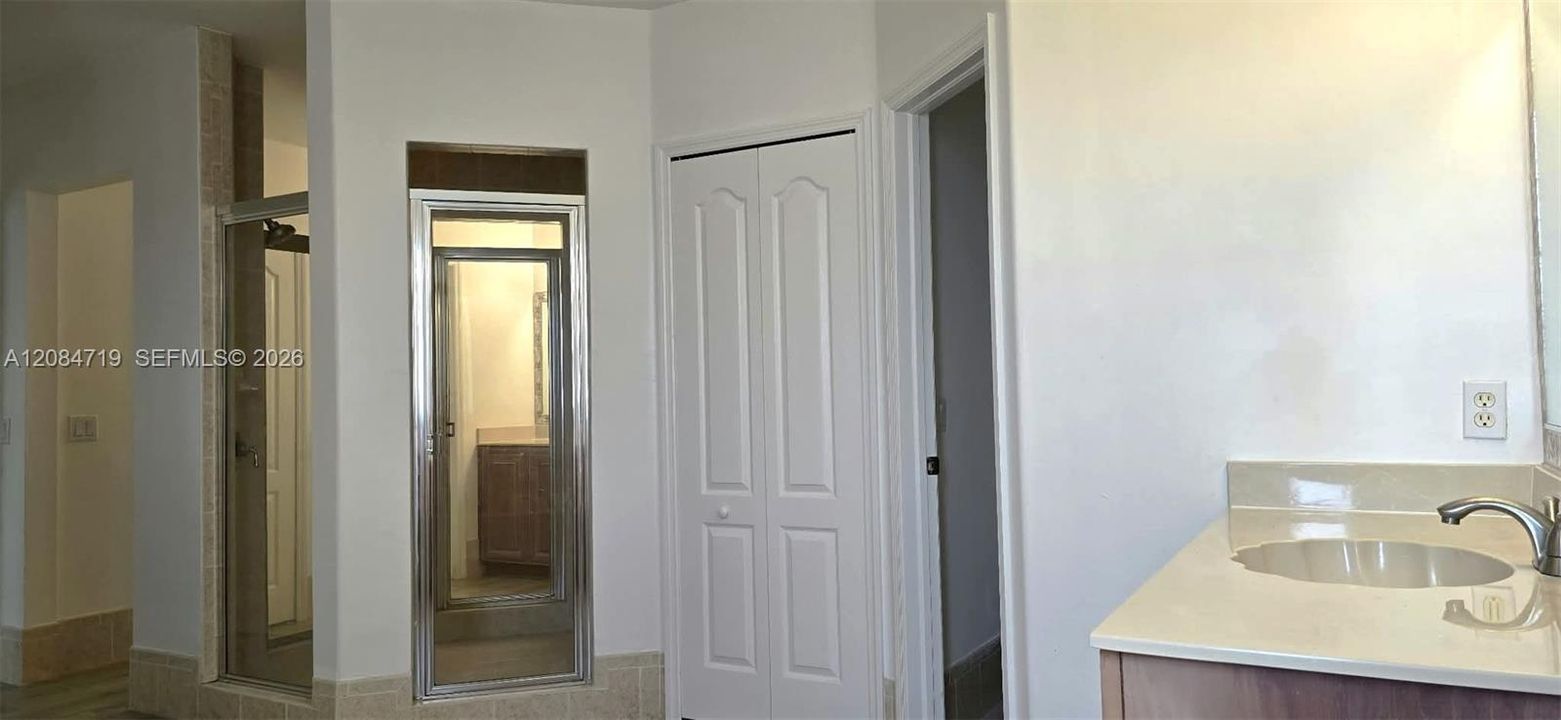 Shower and 2nd sink