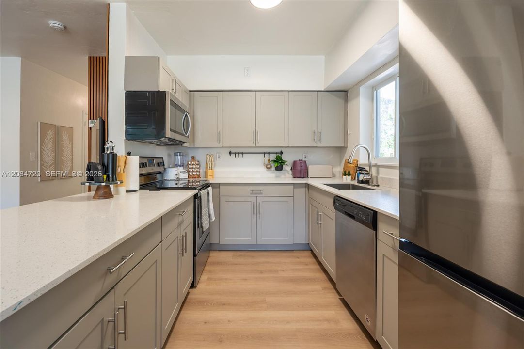 For Rent: $3,900 (3 beds, 2 baths, 1312 Square Feet)
