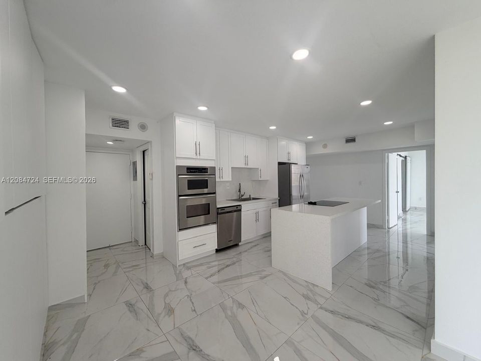 For Rent: $3,250 (2 beds, 2 baths, 1551 Square Feet)
