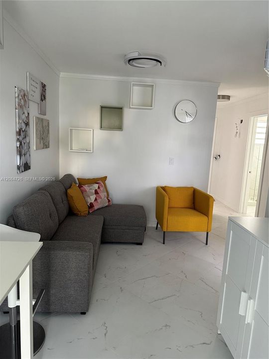 For Rent: $1,750 (1 beds, 1 baths, 416 Square Feet)